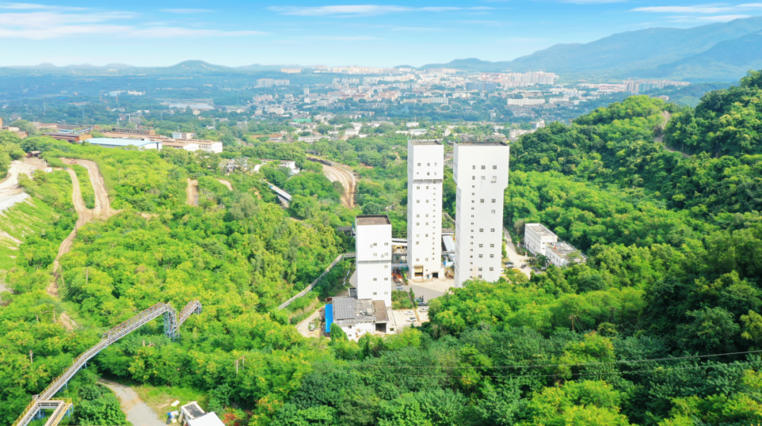 海南日?qǐng)?bào)：海南礦業(yè)持續(xù)完善產(chǎn)業(yè)布局，推動(dòng)高質(zhì)量發(fā)展