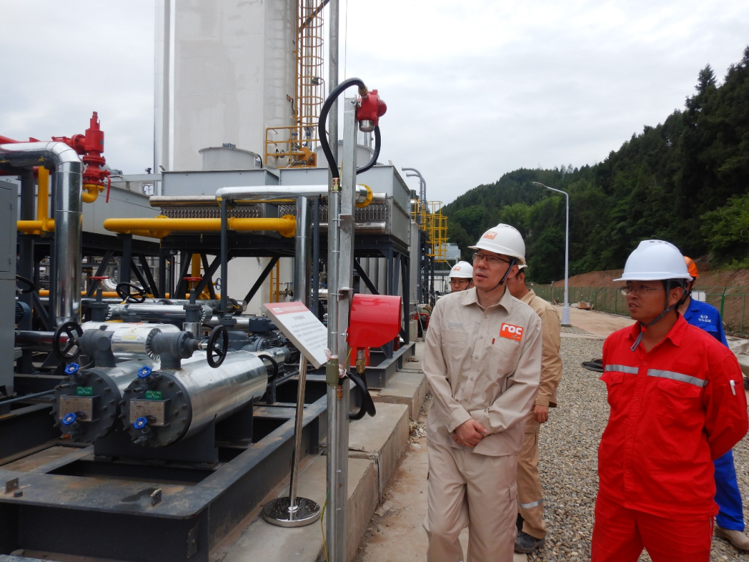 滕磊赴洛克石油（成都）有限公司生產(chǎn)運營調(diào)研