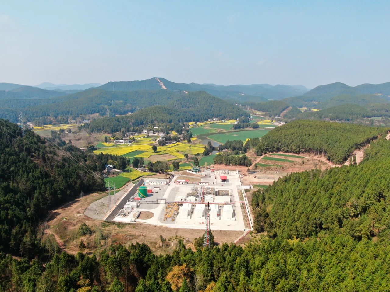 中石油西南分公司領(lǐng)導(dǎo)赴洛克成都八角場項(xiàng)目調(diào)研